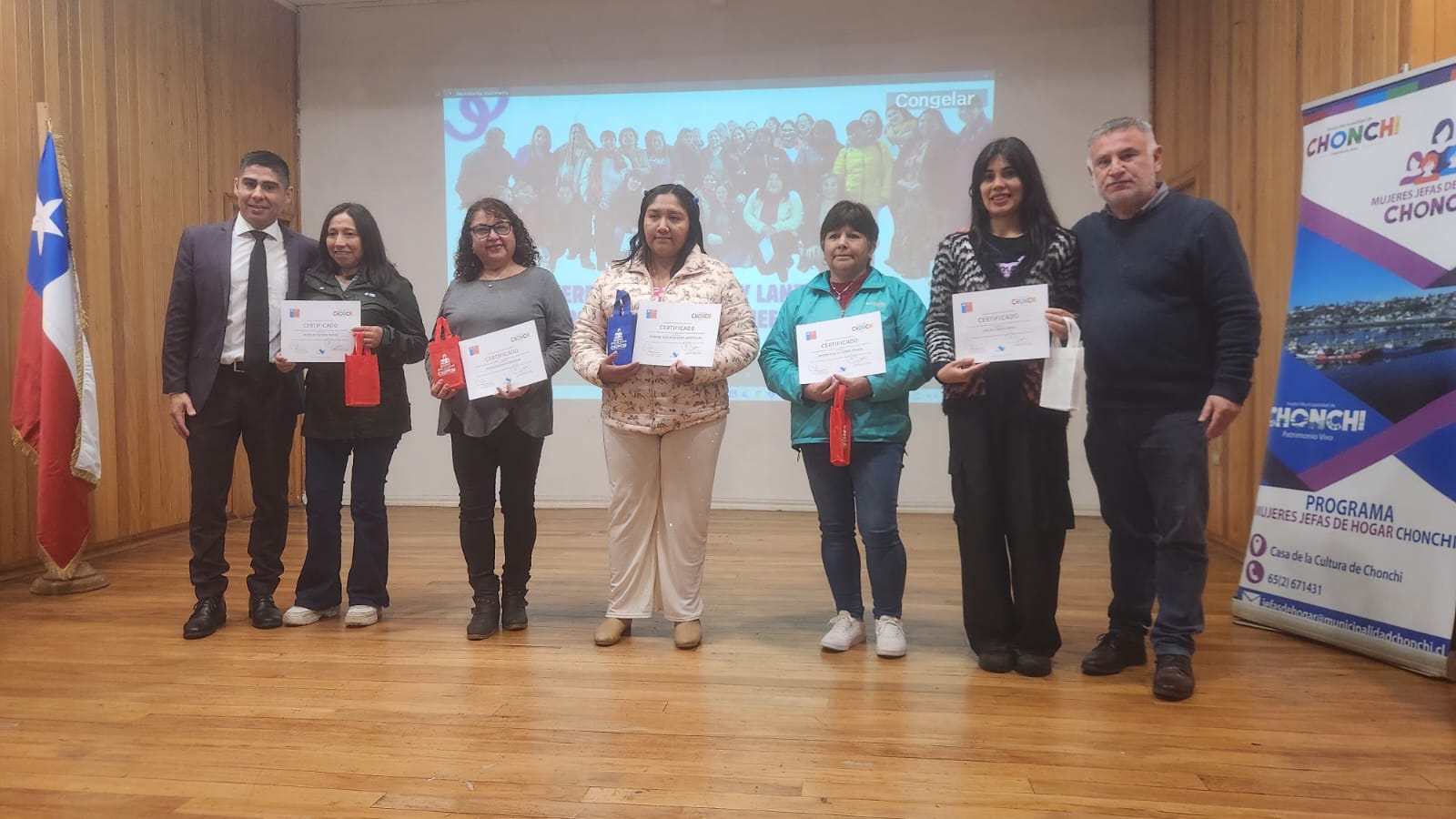 2+FOTO+GRUPAL+JEFAS+DE+HOGAR